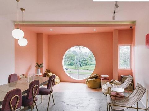 Manis Banget! 5 Kafe Bertema Serba Pink Ini Siap Jadi Tempat Hangout