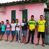 Ireneu Cruz dan istrinya Jucicleide Silva telah menikah selama 20 tahun dan dikaruniai 13 anak. Tapi keduanya masih berencana terus menambah anak, padahal putra bungsu mereka baru saja lahir. Foto: Dok. Elite Readers