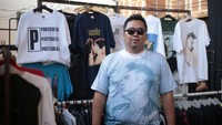 Tak ada harga acuan, yang pasti semakin tua dan langka, maka semakin mahal kaus tersebut. Foto: Kaus Band (dok. Andi Tri Susilo)