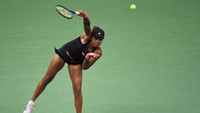 Set pertama berjalan mudah untuk Osaka. Dia melakukan dua break point untuk memetik kemenangan dengan skor 6-2. Danielle Parhizkaran/USA Today Sports/Reuters.