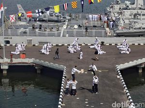 Video: Atraksi Keren Para Prajurit di HUT ke-73 TNI AL