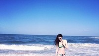 Fashionable dan stylish banget kan gaya travelingnya? (hesui923/Instagram)