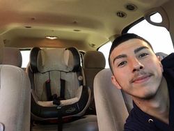 Foto Misterius yang Ditemukan Orang di Ponselnya