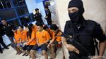 Polisi Bekuk 10 Penyelundup Narkoba via Paket Pos