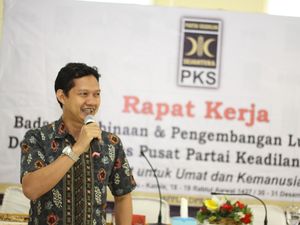 Dituding Andi Arief Berpolitik Dua Kaki, Ini Respons PKS