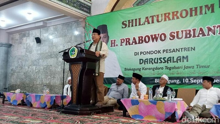 Prabowo Bakar Semangat Santri Di Banyuwangi dengan Pidato Bung Tomo