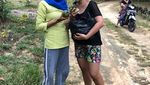 10 Potret Fifi Lety Adik Ahok yang Selalu Happy Saat Kulineran