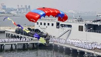 TNI Angkatan Laut (TNI AL) menggelar acara Naval Base Open Day di Pondok Dayung, Jakarta Utara, Senin (10/9/2018). Acara itu diselenggarakan dalam rangka menyambut HUT TNI AL ke-73.