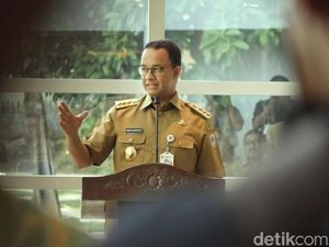 Diingatkan Djarot Tak Lama Jomblo, Anies: Tanya ke Partai