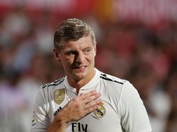 Toni Kroos juga harus menepi. Pemain Jerman itu mengalami masalah pada otot adductor paha kaki kirinya. Kroos diperkirakan puih pada akhir Januari. (Foto: Albert Gea/Reuters)