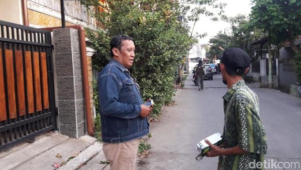 Hendra (jaket jins), salah satu kerabat Peter Kasenda