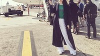 Tidak lupa, berpose sebelum boarding ke pesawat (hesui923/Instagram)