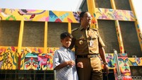 Mural art di Taman Ismail Marzuki itu merupakan salah satu upaya Anies untuk mempercantik ruang-ruang terbuka di Jakarta dan menjadikan ruang terbuka itu sebagai tempat para seniman untuk mengekspresikan seni.