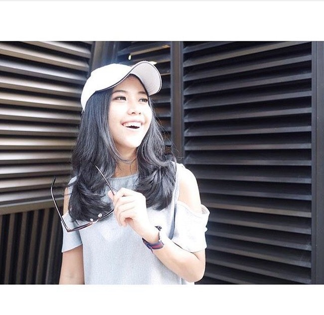 Bagaimana menurutmu dengan penampilan memesona pilot cantik ini? Foto: Instagram