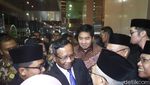 Pelukan Jokowi-Prabowo hingga Maruf-Mahfud di Tahun Politik