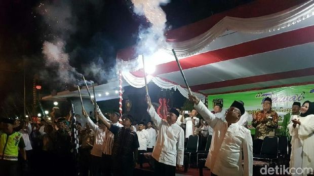 Ribuan Santri di Purworejo Pawai Sambut 1 Muharam