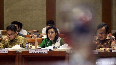 Gaya Sri Mulyani Beberkan Kondisi Rupiah Terkini di DPR