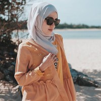 Dokter gigi Sarah juga menyukai travelling. Pada bio Instagramnya, Sarah menulis dirinya pecinta lautan dan sunset. Foto: Instagram@sarahgadrie