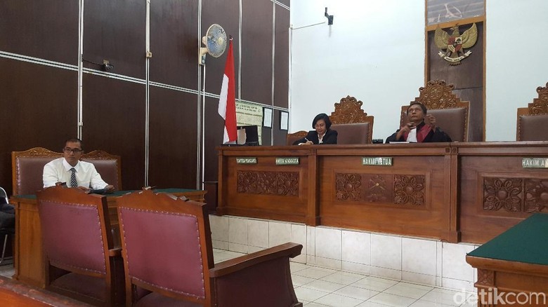 KPK Tak Hadir, Praperadilan Terkait Irwandi Yusuf Ditunda KPK Tak Hadir, Praperadilan Terkait Irwandi Yusuf Ditunda