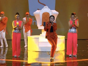 Via Vallen hingga Dewi Perssik Bikin 9.9 Super Shopping Day Meriah