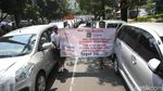 Driver Taksi Online Gelar Aksi Tolak Eksploitasi kerja