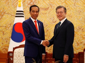 Terkesan pada Jokowi, Presiden Korsel Nge-tweet Bahasa Indonesia