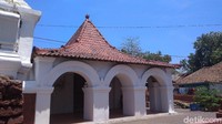 Situs Lawang Sanga atau bangunan yang memiliki sembilan pintu, berada di belakang Keraton Kasepuhan Cirebon, Kelurahan Kasepuhan, Kecamatan Lemahwungkuk, Kota Cirebon (Sudirman Wamad/detikTravel)