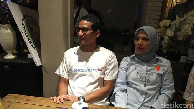 Helm Proyek LRT Sandiaga Laku Rp 15 Juta, Disumbangkan ke Lombok