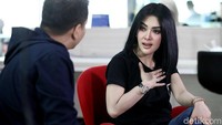 Syahrini saat mengisi acara dHappening Chit-Chat Manja Bersama Syahrini baru-baru ini di kantor detikcom, Tendean, Jakarta Selatan.