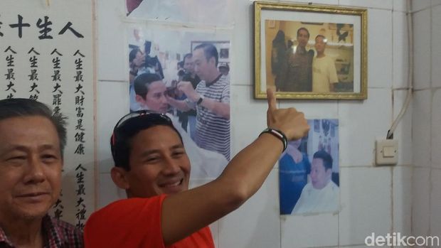 Cukur Rambut, Sandiaga Pamer Gaya Belah Pinggir Mirip Jokowi