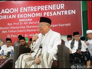 Maruf Amin Bahas Konsep Baru Ekonomi RI di Pesantren Brebes