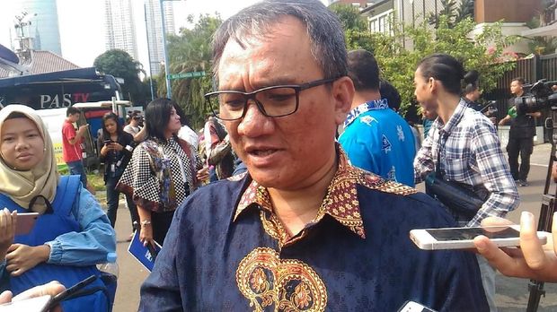 Andi Arief Kritik Menteri Puan soal Gempa dan Tsunami Sulteng