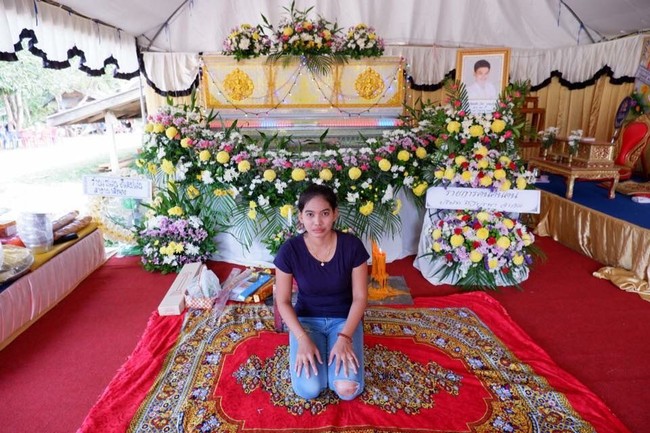 Namun, Tuhan berkehendak lain. Pooh menyerah dengan penyakitnya dan meninggal. Foto: Dok. Facebook Atittaya Chumkeaw