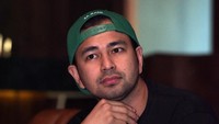 Di film terbarunya, Raffi Ahmad berperan sebagai duda keren. Foto: Noel/detikHOT