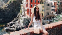 Inilah Cinque Terre, desa pesisir di Italia yang jadi bucket list-nya Kelsey. (kelseymerritt/Instagram)