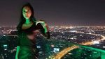 Liburan di Hong Kong, Gandengan Aura Kasih Bikin Salah Fokus