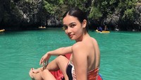 Seperti model Victorias Secret lainnya, Kelsey pun suka sekali dengan pantai. Saat berada di Filipina, Kelsey liburan ke El Nido Palawan. (kelseymerritt/Instagram)