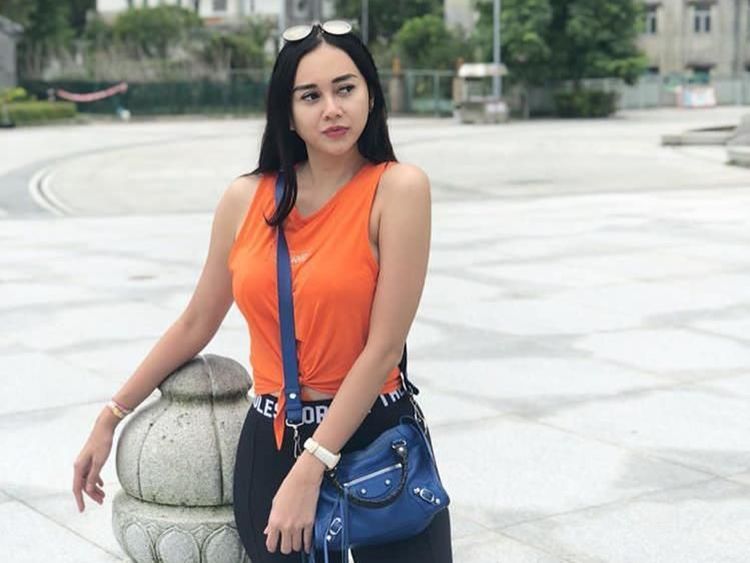 Liburan di Hong Kong, Gandengan Aura Kasih Bikin Salah Fokus