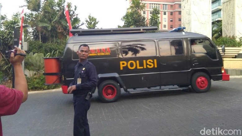 1 Korban Luka Ledakan Gas di Apartemen Elite Darmawangsa WNA 1 Korban Luka Ledakan Gas di Apartemen Elite Darmawangsa WNA