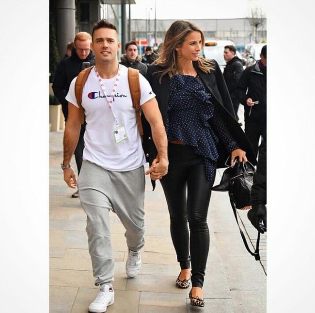 Di Inggris nama Vogue Williams cukup populer. Selain karena dia model, bintang reality show dan kini jadi ipar Pippa Middleton, wanita asal Irlandia itu adalah mantan istri dari Brian McFadden, mantan personel Westlife. Foto: Dok. Instagram