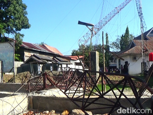 Tower Pemancar di Bone Sulsel Roboh, 1 Orang Tewas