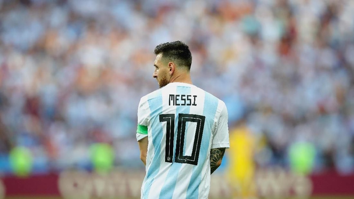 Mengenang debut Messi di Timnas Argentina: kartu  merah (Alexander Hassenstein/Getty Images)