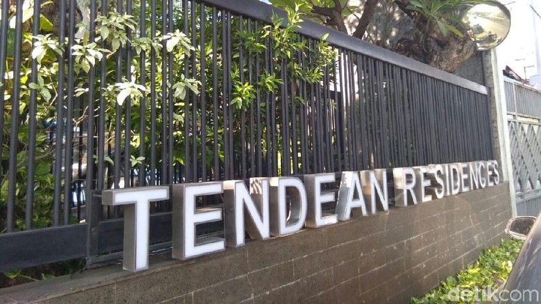 Misteri Wanita yang Temani Tengku di Tendean Residence Misteri Wanita yang Temani Tengku di Tendean Residence