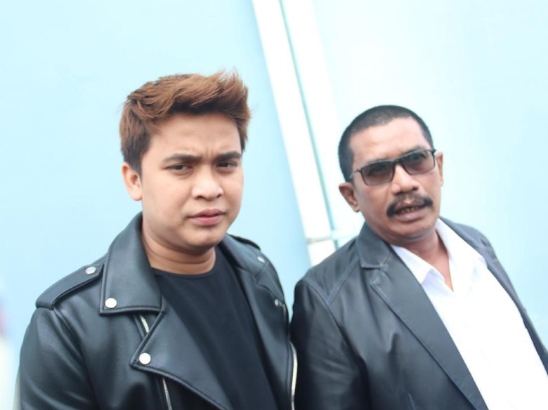 Beredar Video Mesra Kriss Hatta-Hilda, Billy Syahputra Nggak Cemburu Beredar Video Mesra Kriss Hatta-Hilda, Billy Syahputra Nggak Cemburu