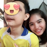 Wanita berusia 21 tahun ini kerap membagikan postingan inspiratif yang membagikan momen kebersamaan dirinya dengan Pooh. Foto: Dok. Facebook Atittaya Chumkeaw