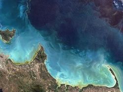 Indahnya Aurora Bawah Laut dari Luar Angkasa