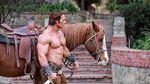 Hot! Intip Otot Kekar Aktor dan Binaragawan Mike OHearn