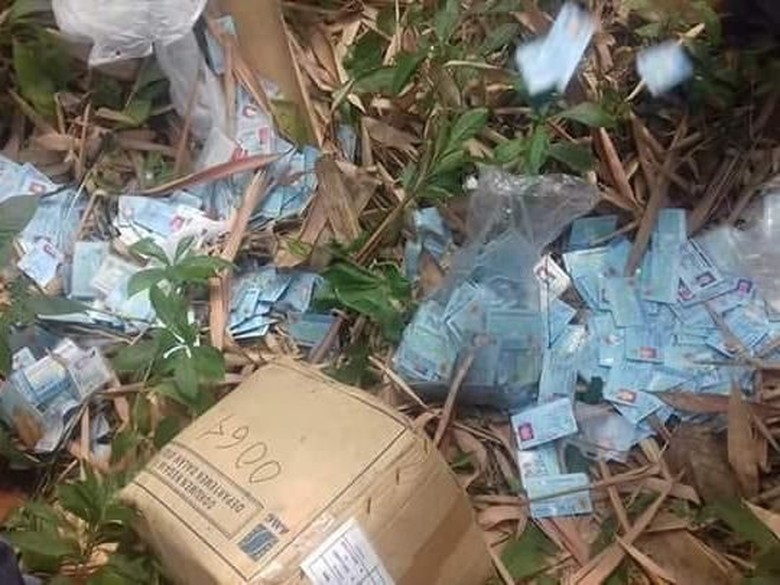 Ini Sebab 2.800 KTP di Serang Tercecer di Semak Belukar Ini Sebab 2.800 KTP di Serang Tercecer di Semak Belukar