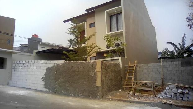 Senasib, Rumah-rumah Ini Juga Diblokade Seperti Rumah Pak Eko
