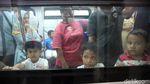Antusias Masyarakat saat Uji Coba Terbatas LRT